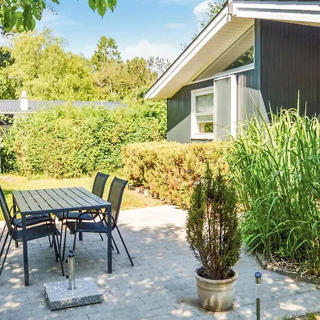 2 Bedroom Gorgeous In Fars Hvalpsund